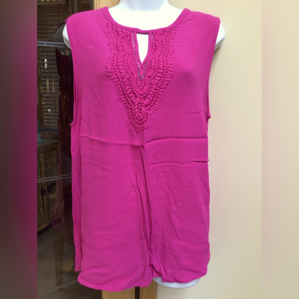 Grace Elements ladies sleeveless long top. EUC.
